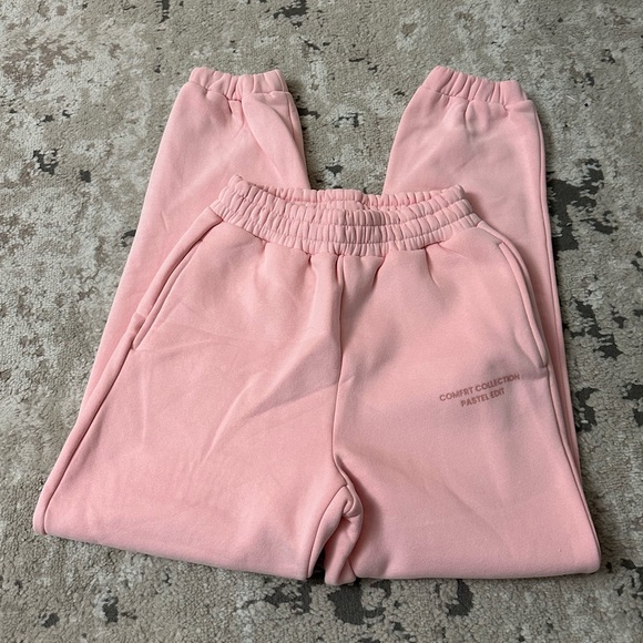 Comfrt Pastel Sweatpants Size XS in Bubblegum Brand New - Picture 2 of 6